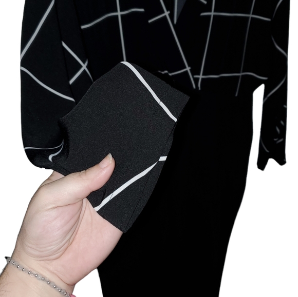 NWOT SHEIN Jumpsuit 3X Surplice Neck High Waist, Black and White Plus Size - Picture 3 of 8